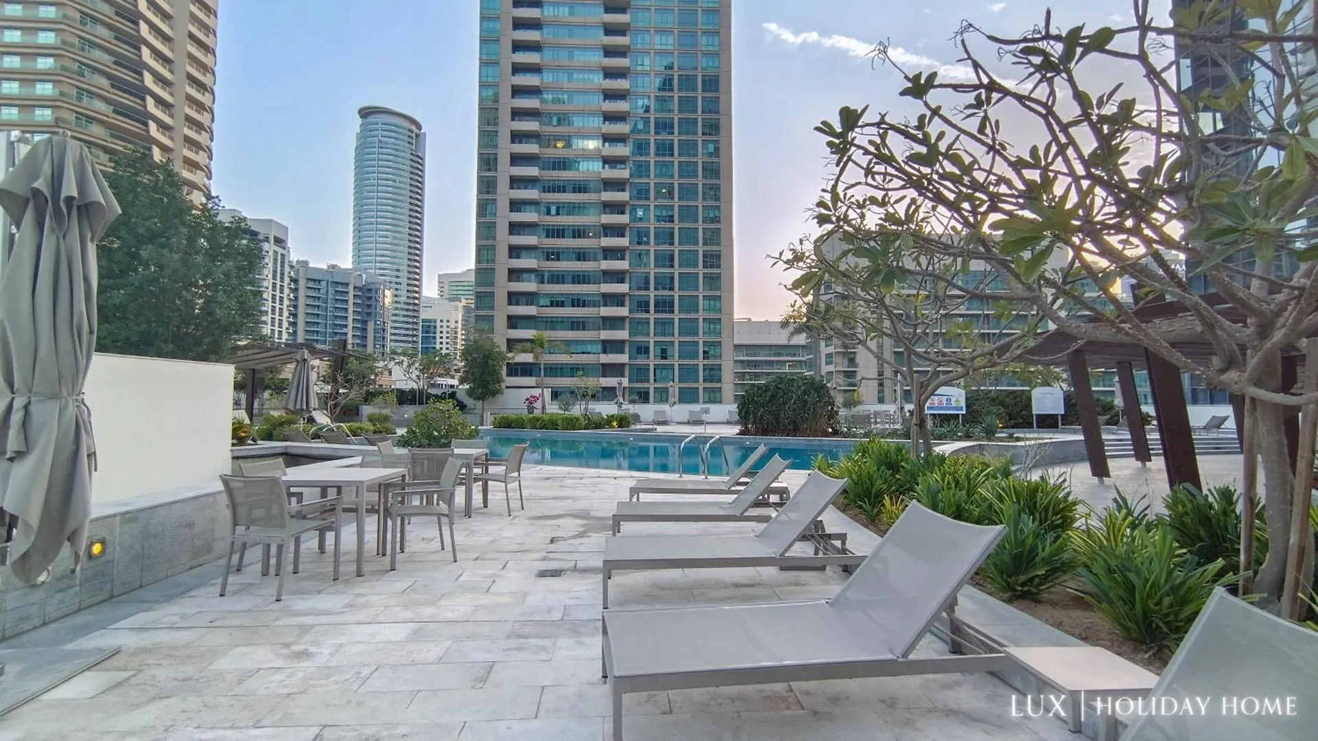 Apartment Lux The Silverene Marina View Suite 2 Dubai